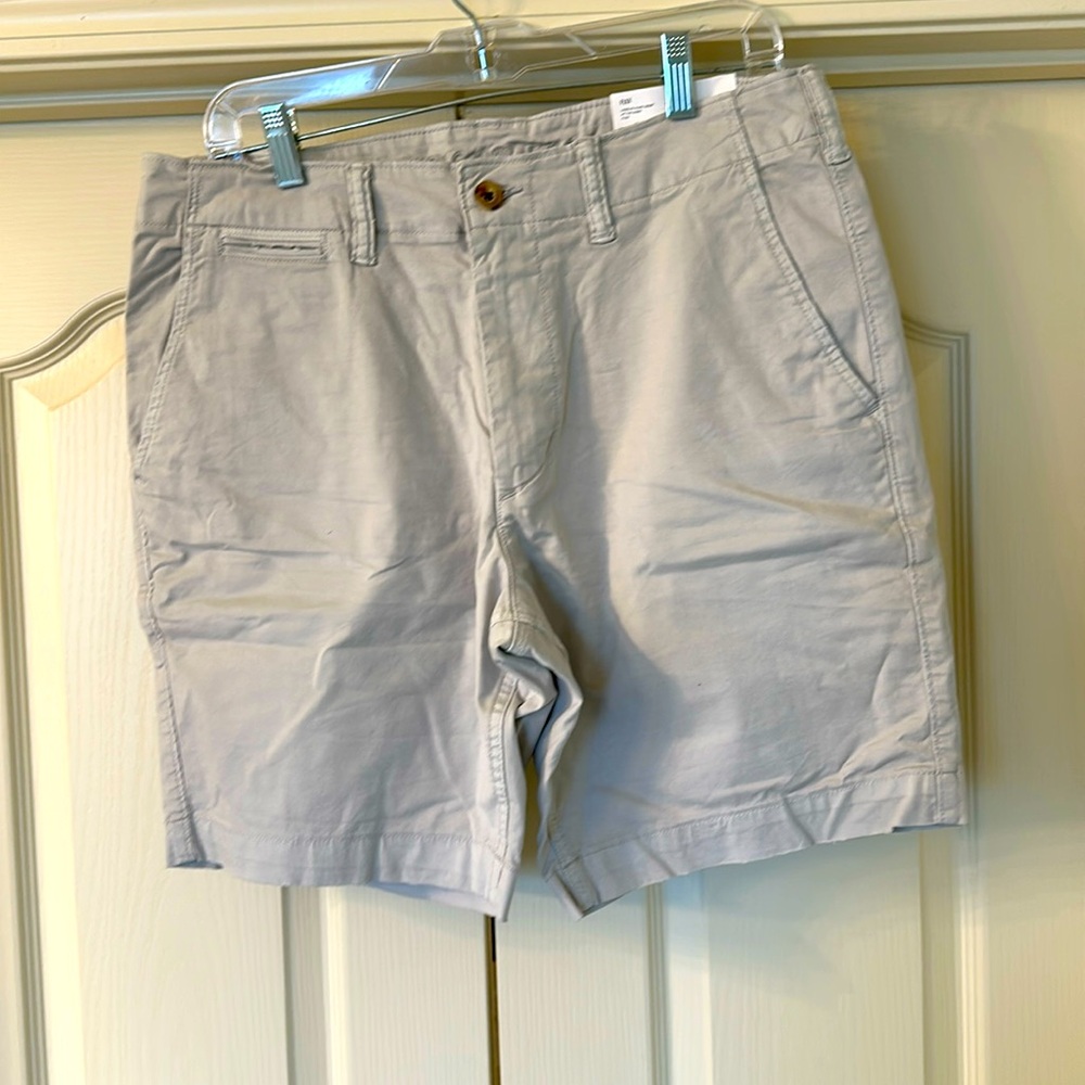 America Eagle Lived-in Khaki Shorts